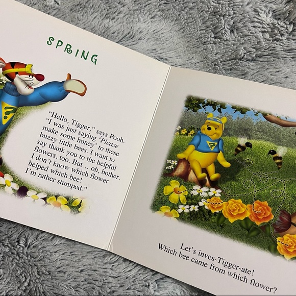 ‼️SOLD‼️ 🔵 4/$15 • “My Friends Tigger & Pooh- All Year Long” Book - Picture 3 of 4